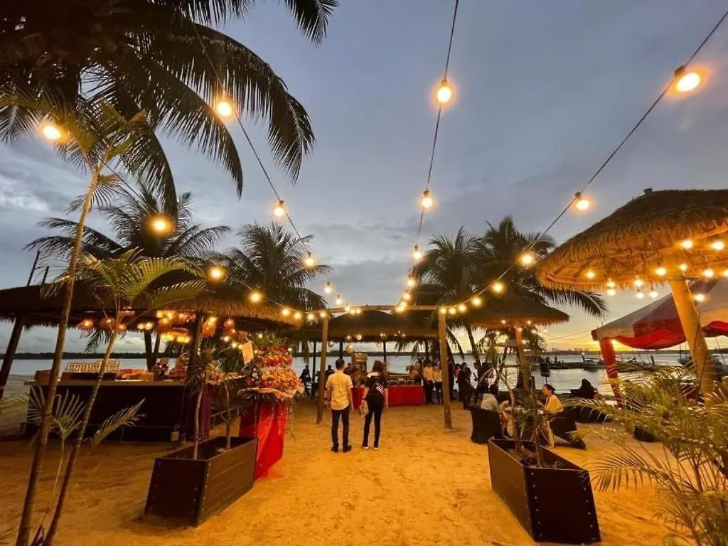 温馨休闲家庭套房3房3厕 6-8人 Danga Bay Country Garden Yi Jia名宿 location